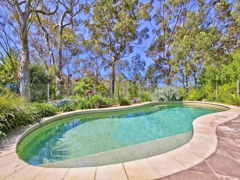 2  Niclins Road, Mangrove Mountain NSW 2250