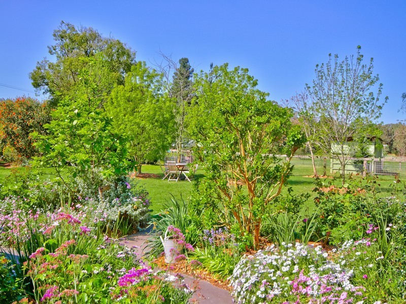 2  Niclins Road, Mangrove Mountain NSW 2250