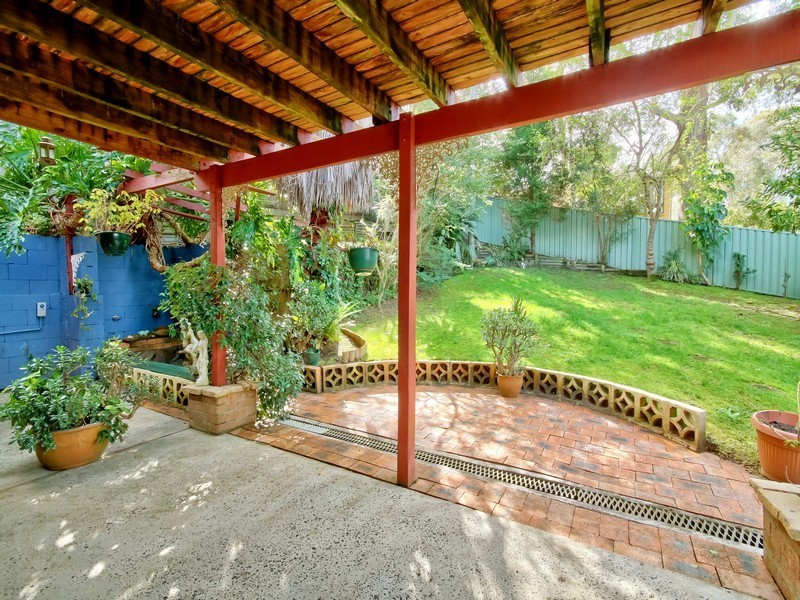 35 Adam Street, Narara NSW 2250