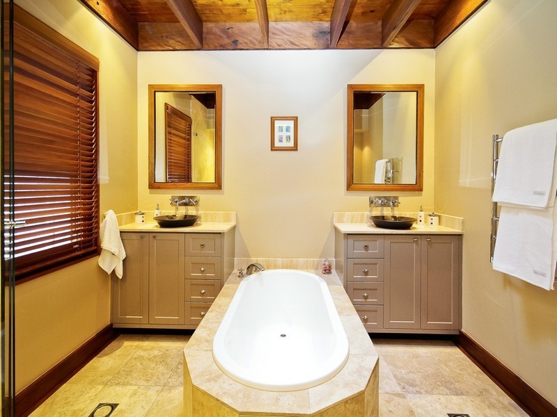 4 Wards Hill Rd, Killcare Heights NSW 2257