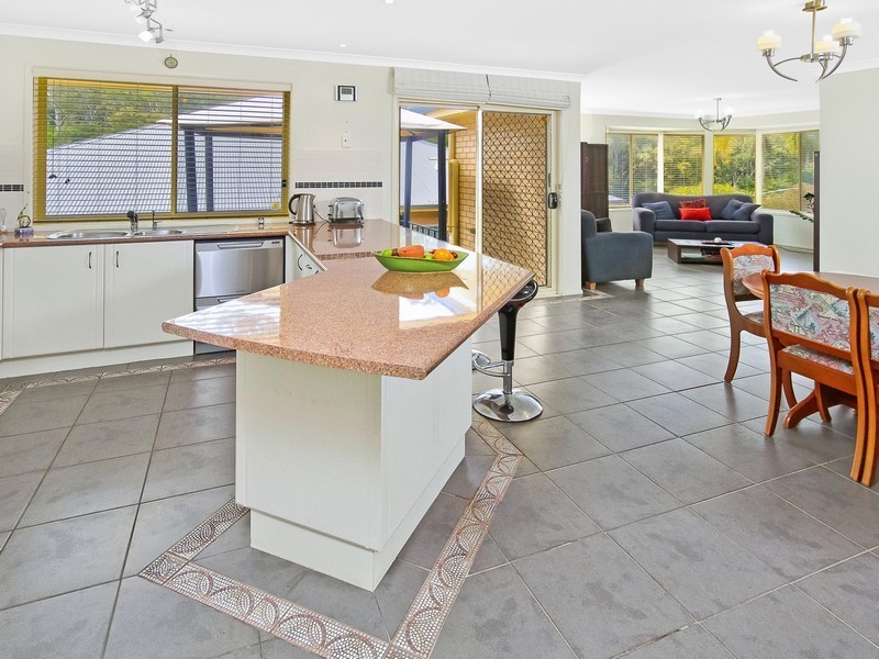 5 Cobbedah Drive, Springfield NSW 2250