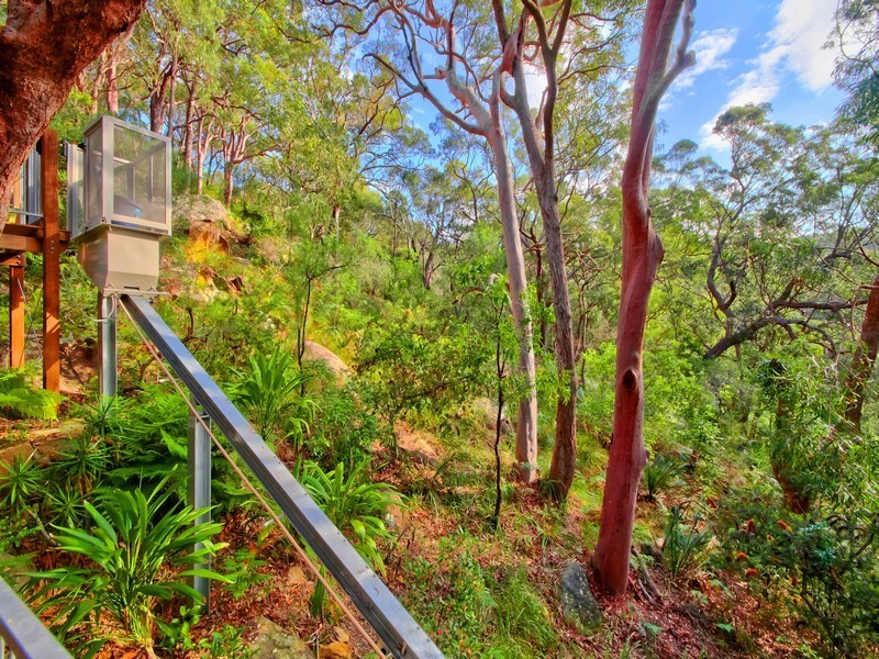 10 Flora Avenue, Hardys Bay NSW 2257