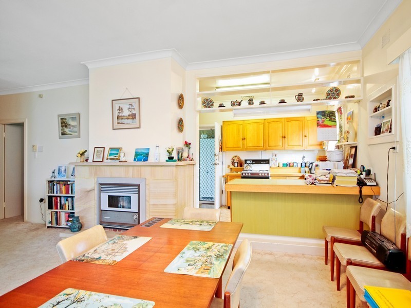 38 Caroline Street, East Gosford NSW 2250