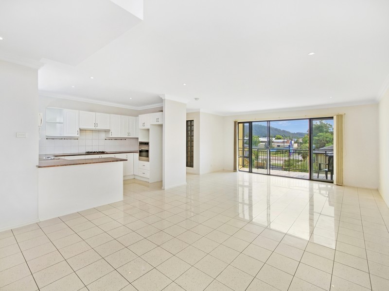 21/2 Adcock Avenue, West Gosford NSW 2250