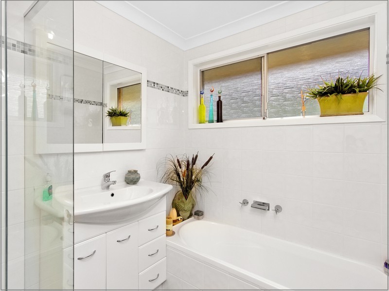 3 Craigend Street, Wyoming NSW 2250