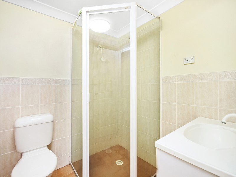 2/216 Henry Parry Drive, North Gosford NSW 2250