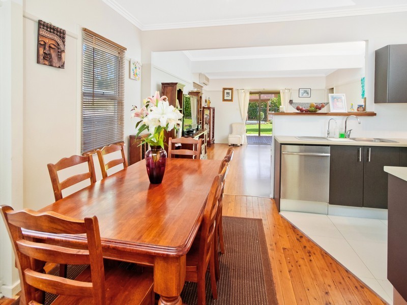 124 Avoca Drive, Green Point NSW 2251