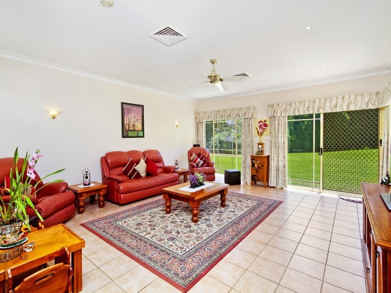 2/89 Oak Road, Matcham NSW 2250