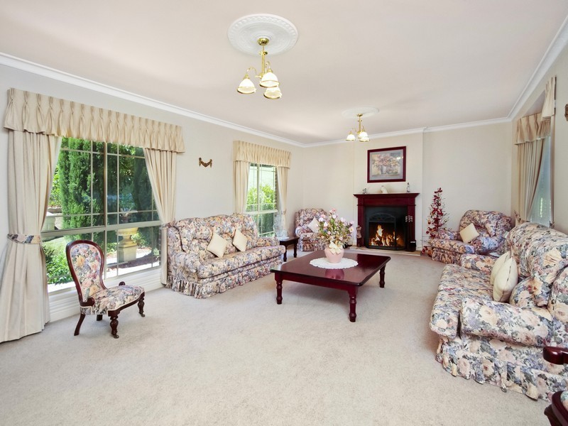 2/89 Oak Road, Matcham NSW 2250