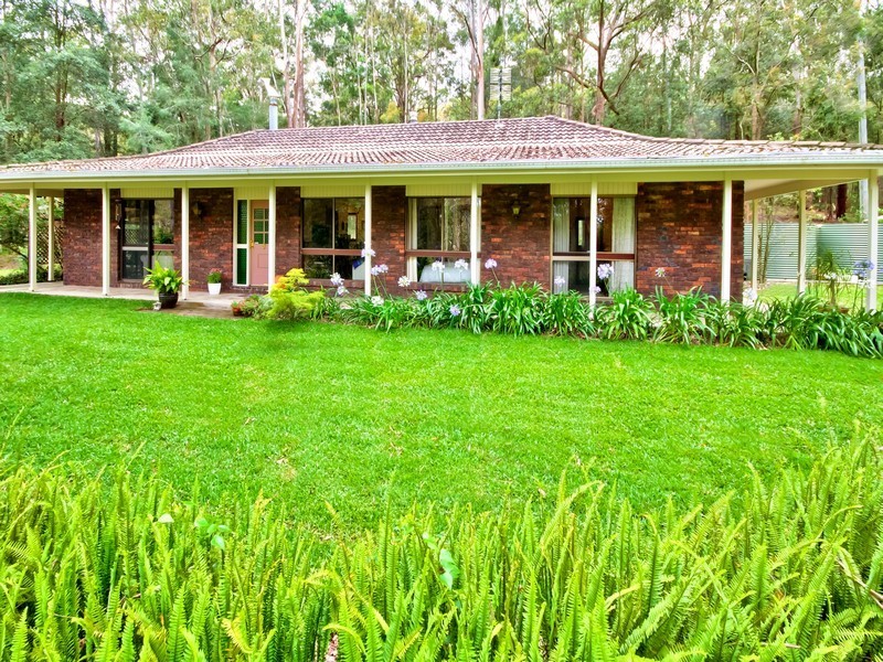 16 Dombey Road, Lisarow NSW 2250