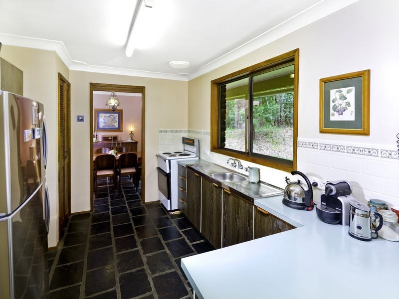 16 Dombey Road, Lisarow NSW 2250