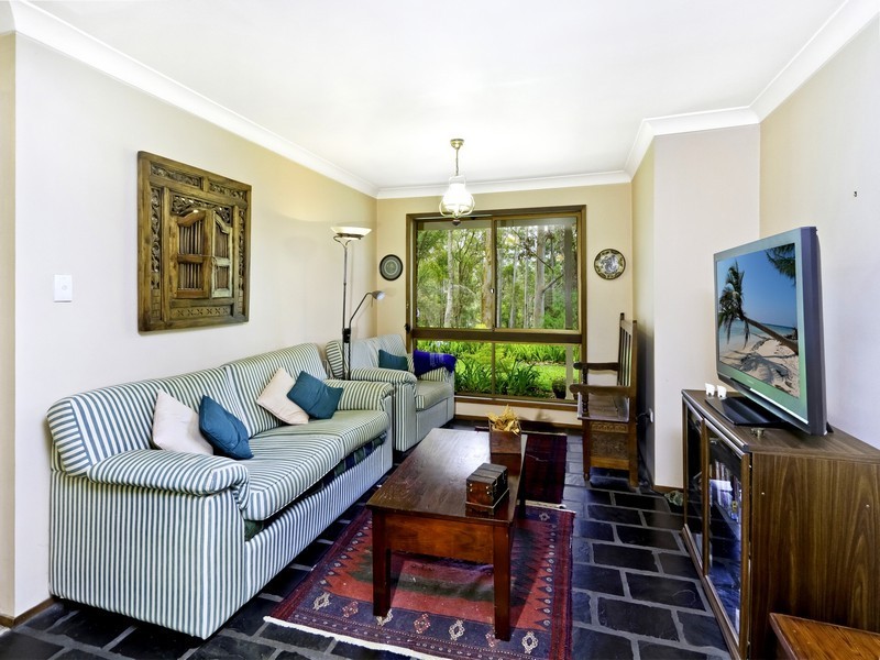 16 Dombey Road, Lisarow NSW 2250