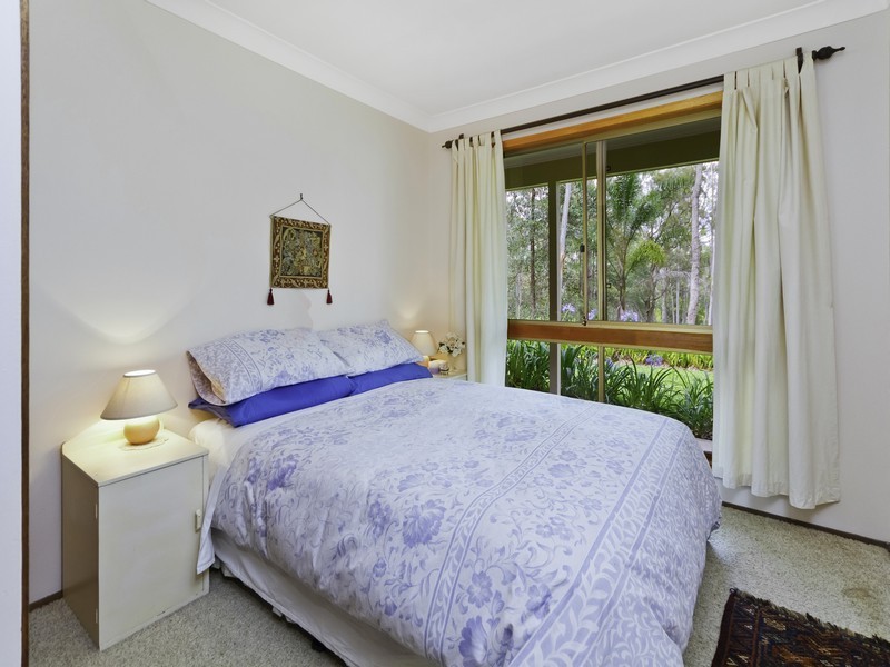 16 Dombey Road, Lisarow NSW 2250