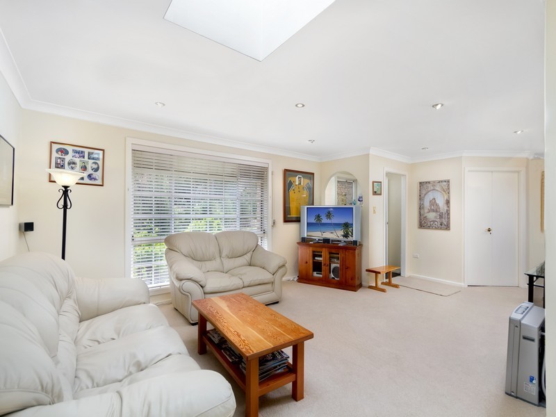 2 Lakala Avenue, Springfield NSW 2250