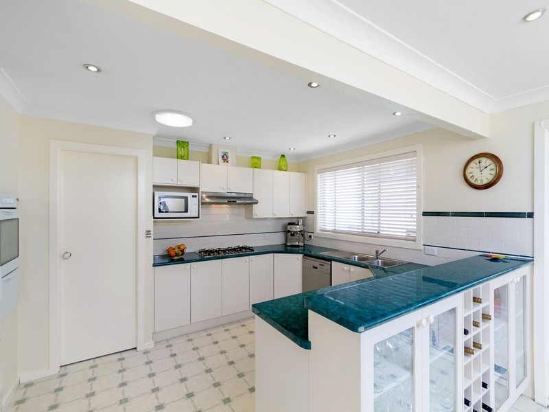 2 Lakala Avenue, Springfield NSW 2250