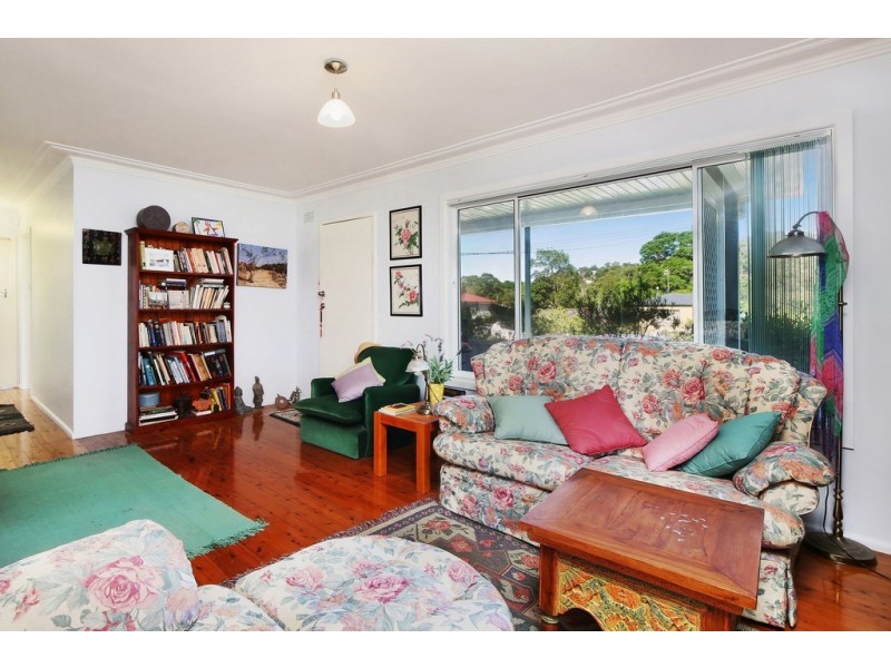 12 Lock Avenue, Springfield NSW 2250