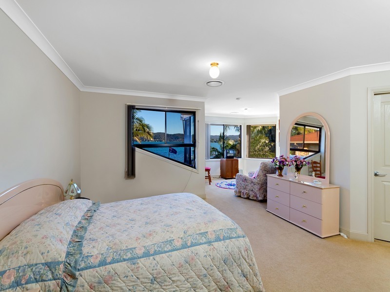265 Avoca Drive, Green Point NSW 2251