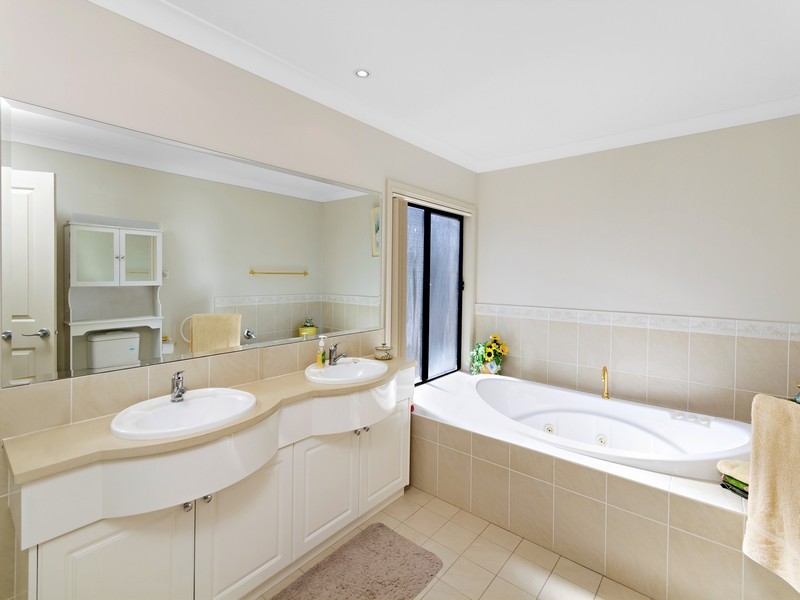 265 Avoca Drive, Green Point NSW 2251