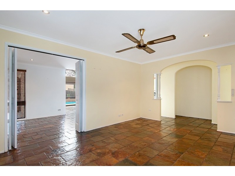 4 Lilac Close, Springfield NSW 2250