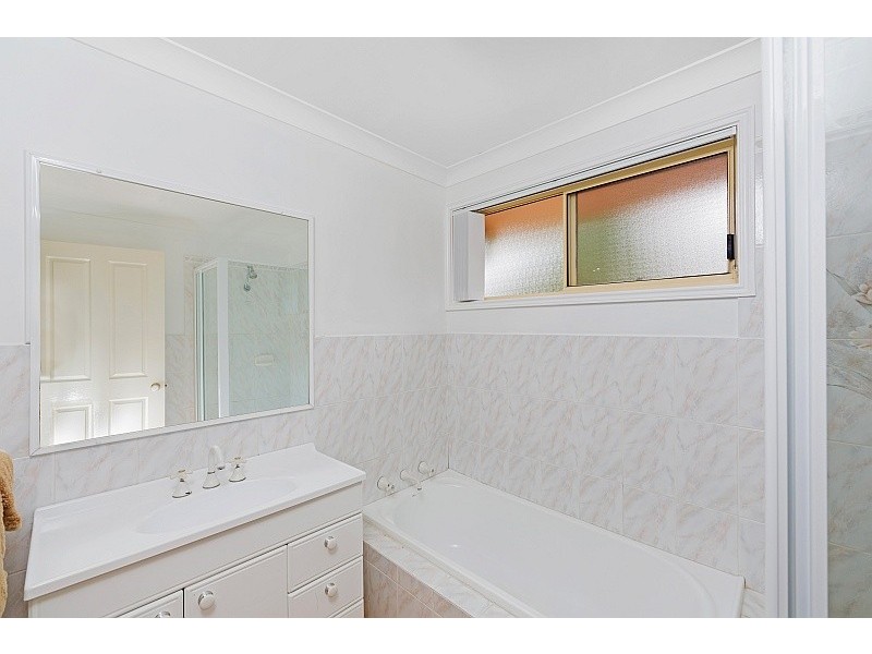 40 Strand Avenue, Narara NSW 2250