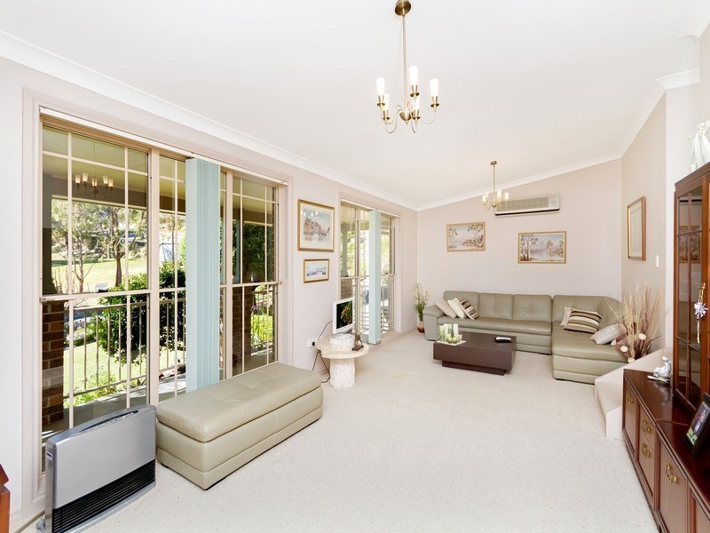 2 Thistle Glen Close, Green Point NSW 2251