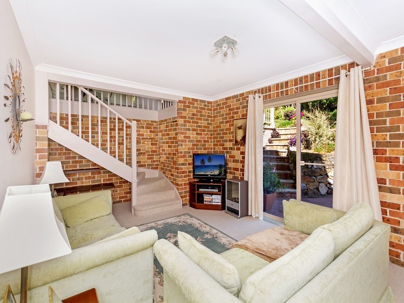 2 Thistle Glen Close, Green Point NSW 2251