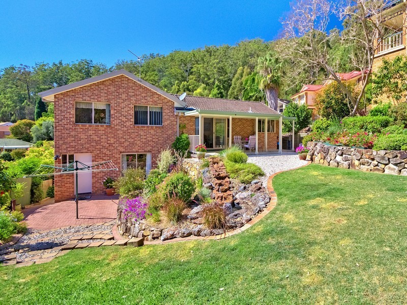 2 Thistle Glen Close, Green Point NSW 2251