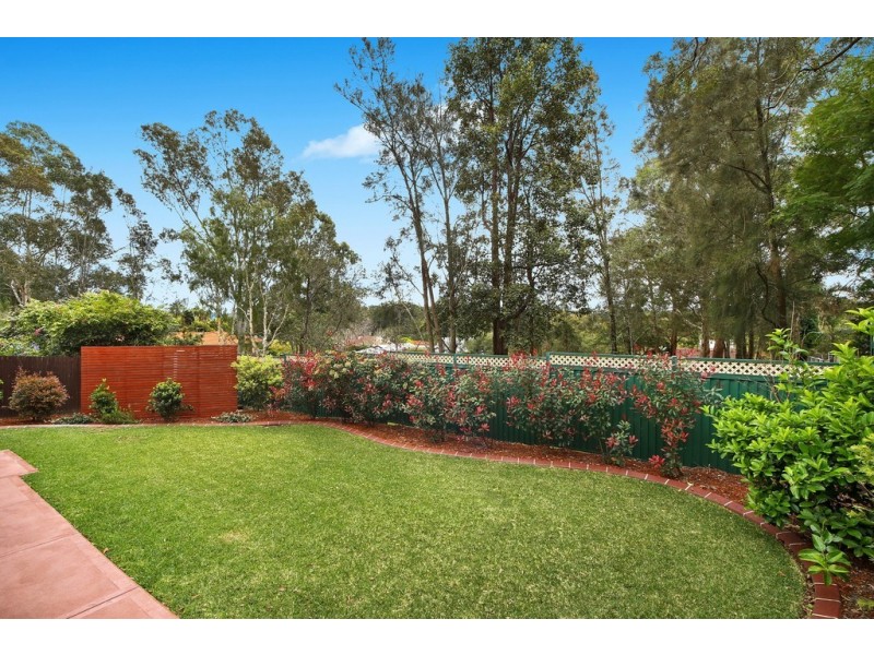 18 Beveridge Drive, Green Point NSW 2251