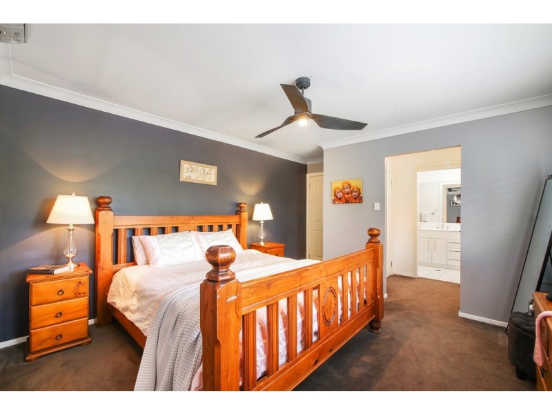 48 Jean Norman Close, Wyoming NSW 2250