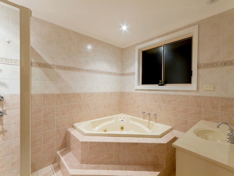 155 James Sea Drive, Green Point NSW 2251