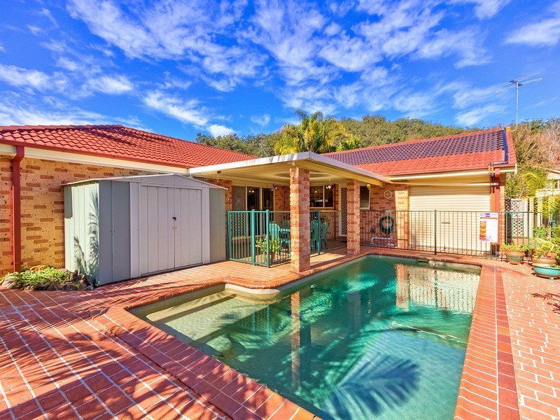 11 Willowin Close, Green Point NSW 2251