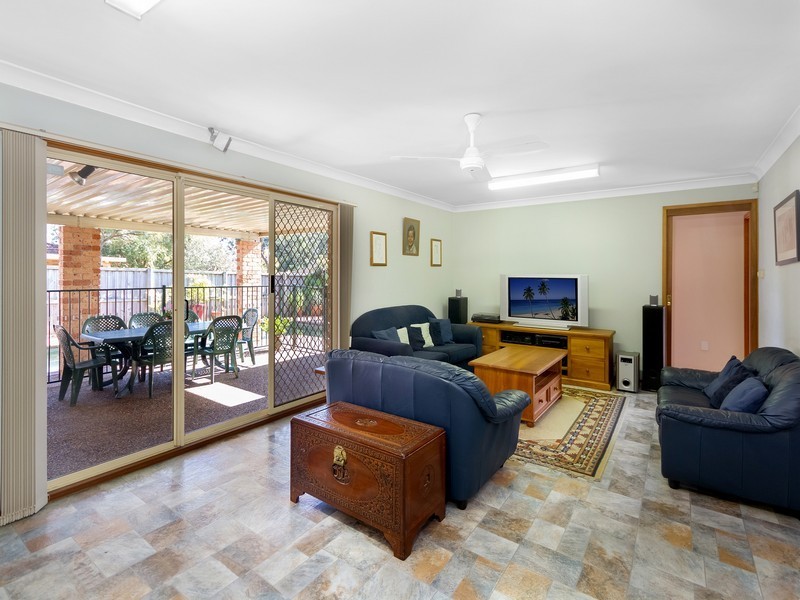 11 Willowin Close, Green Point NSW 2251