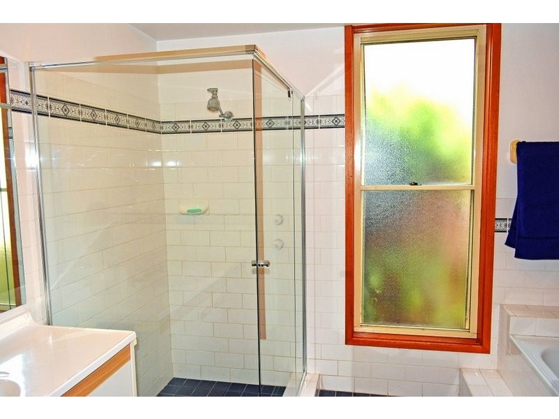 11 Willowin Close, Green Point NSW 2251