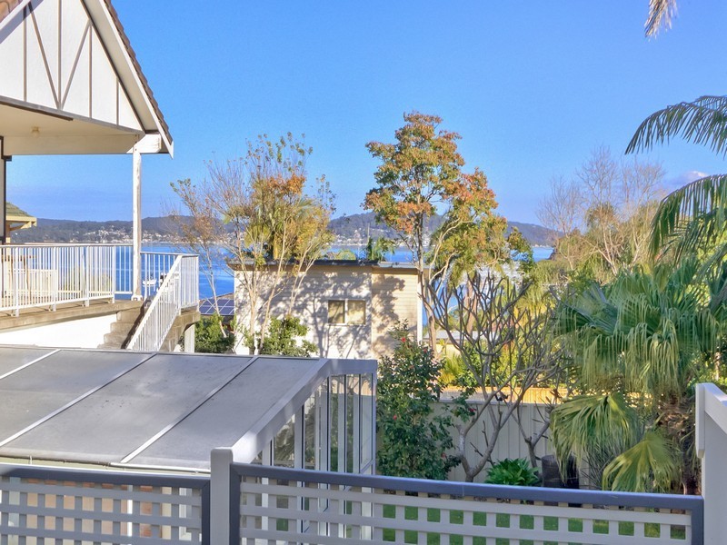 18a Frederick Street, Point Frederick NSW 2250