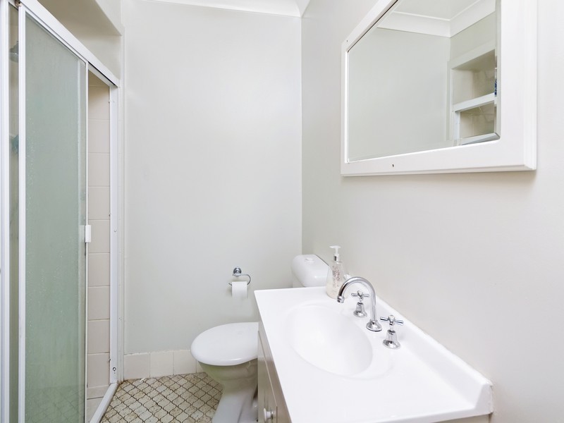 2/22 Russell Street, East Gosford NSW 2250