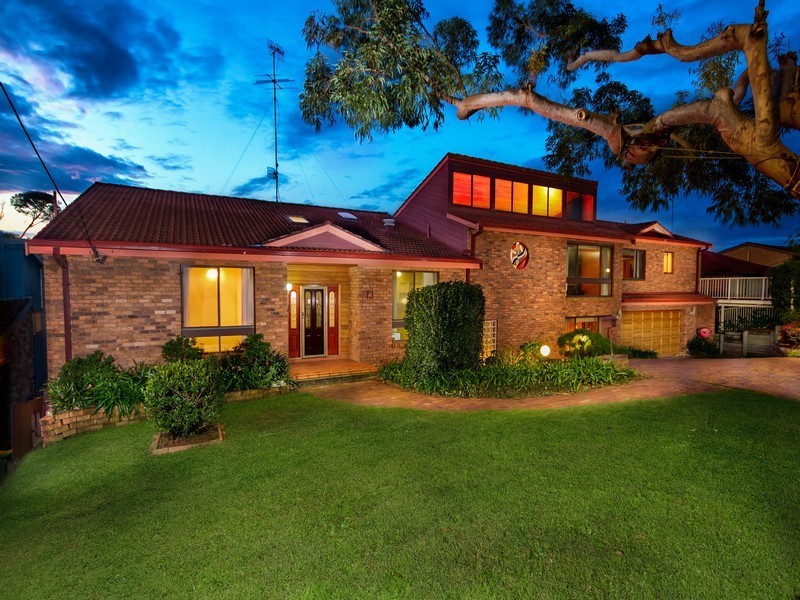 11-13 Peak Street, Bateau Bay NSW 2261