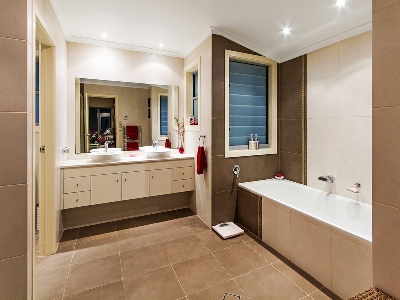 26 Portsmouth Road, Erina NSW 2250