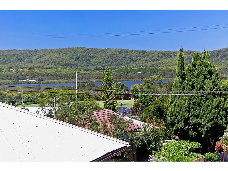 2/44 Wells Street, East Gosford NSW 2250