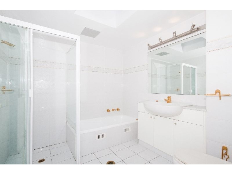 76/91-95 John Whiteway Drive, Gosford NSW 2250