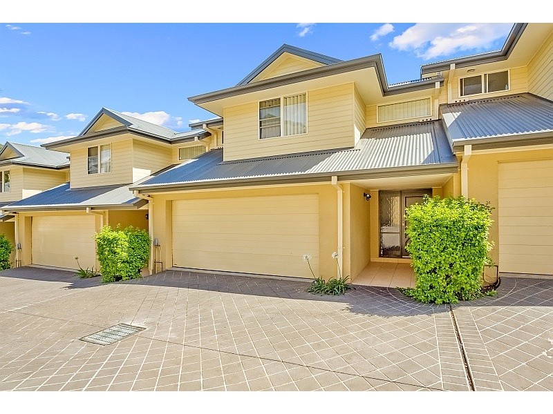 10/8-10 Jarrett Street, North Gosford NSW 2250