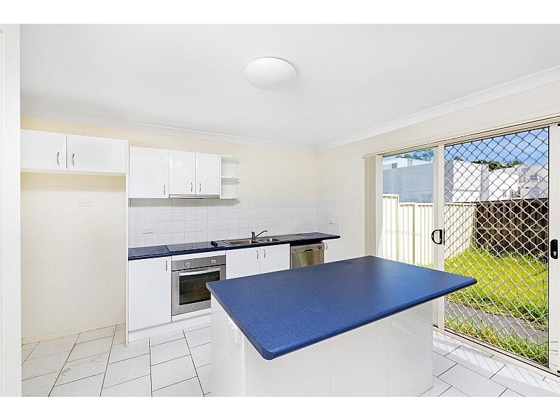 10/8-10 Jarrett Street, North Gosford NSW 2250