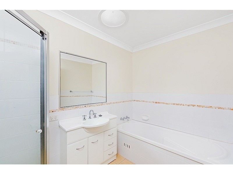 10/8-10 Jarrett Street, North Gosford NSW 2250