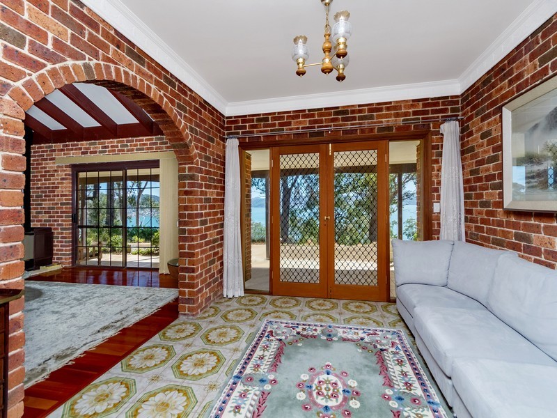 330 Avoca Drive, Green Point NSW 2251