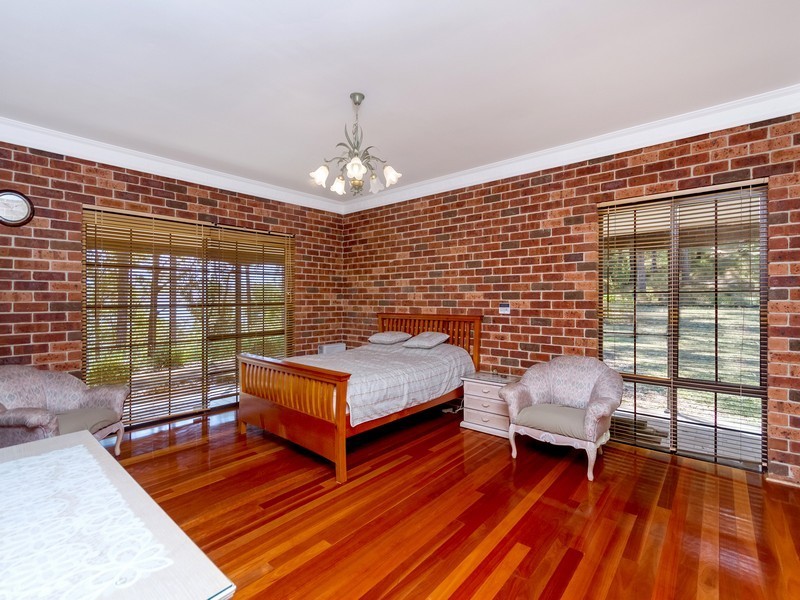 330 Avoca Drive, Green Point NSW 2251