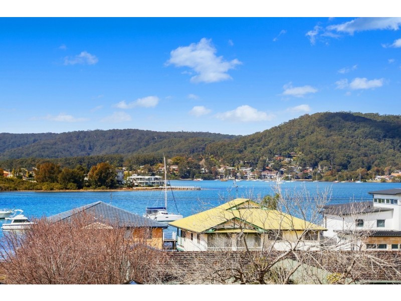 1A Dunn Street, Point Frederick NSW 2250