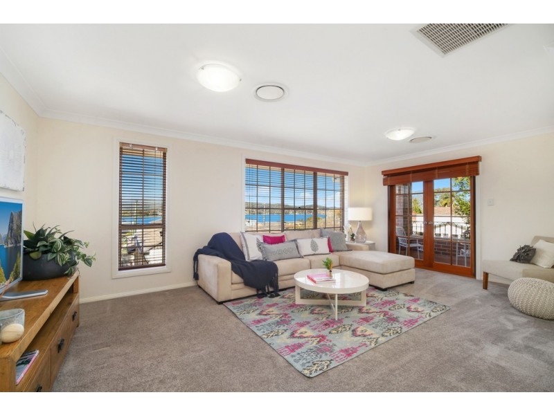 1A Dunn Street, Point Frederick NSW 2250