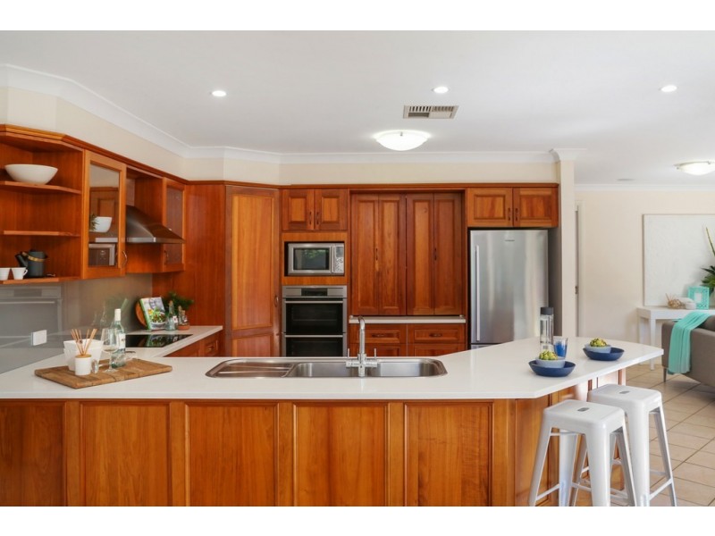 1A Dunn Street, Point Frederick NSW 2250