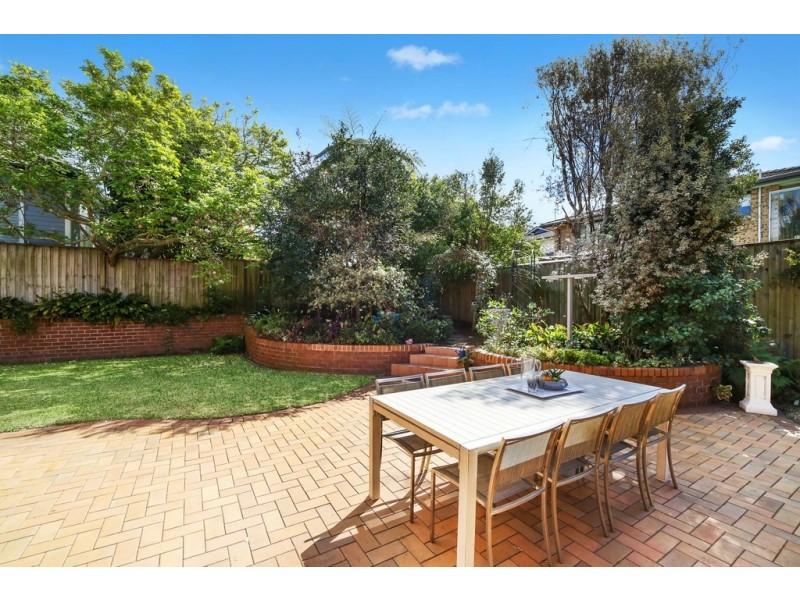 1A Dunn Street, Point Frederick NSW 2250