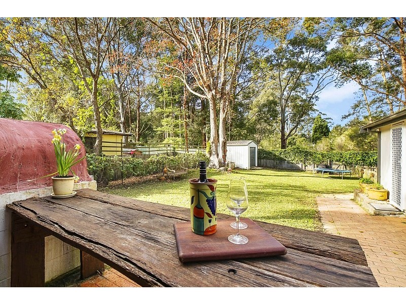 6 Lynnette Crescent, East Gosford NSW 2250