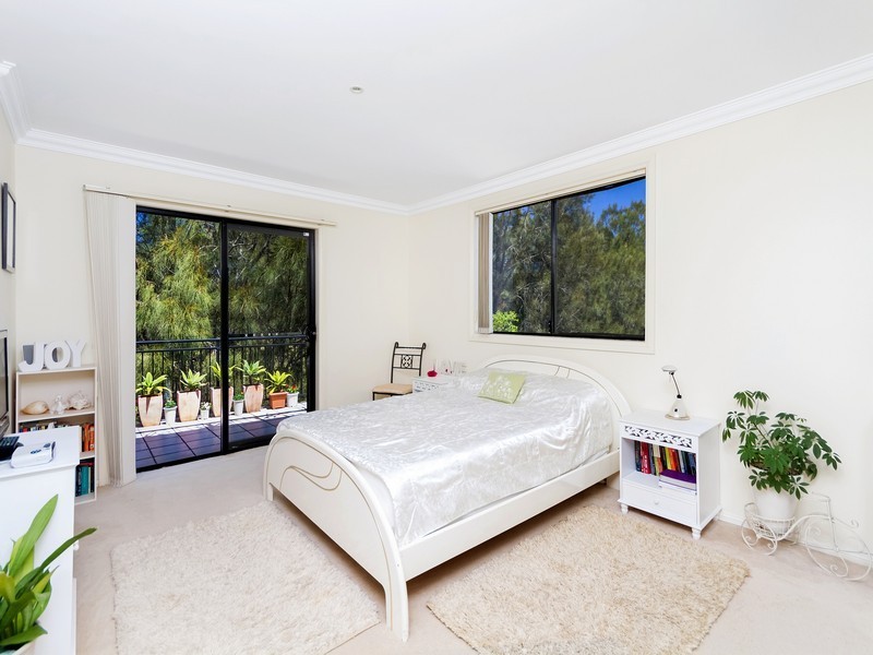 24/2 Adcock Avenue, West Gosford NSW 2250